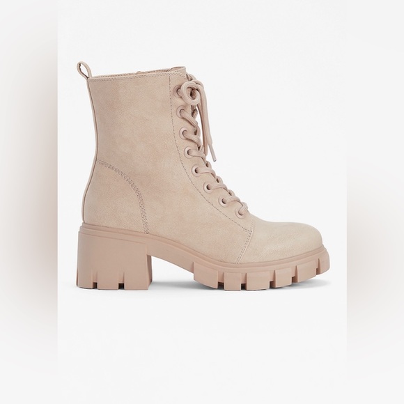 Maurices Cassi Tonal Combat Boot Size 9.5/10 NWT Lug Boot Hiker Boot - Picture 2 of 2